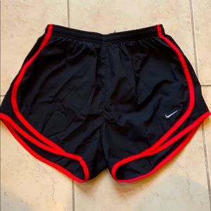 Women’s Nike Running Shorts (S)